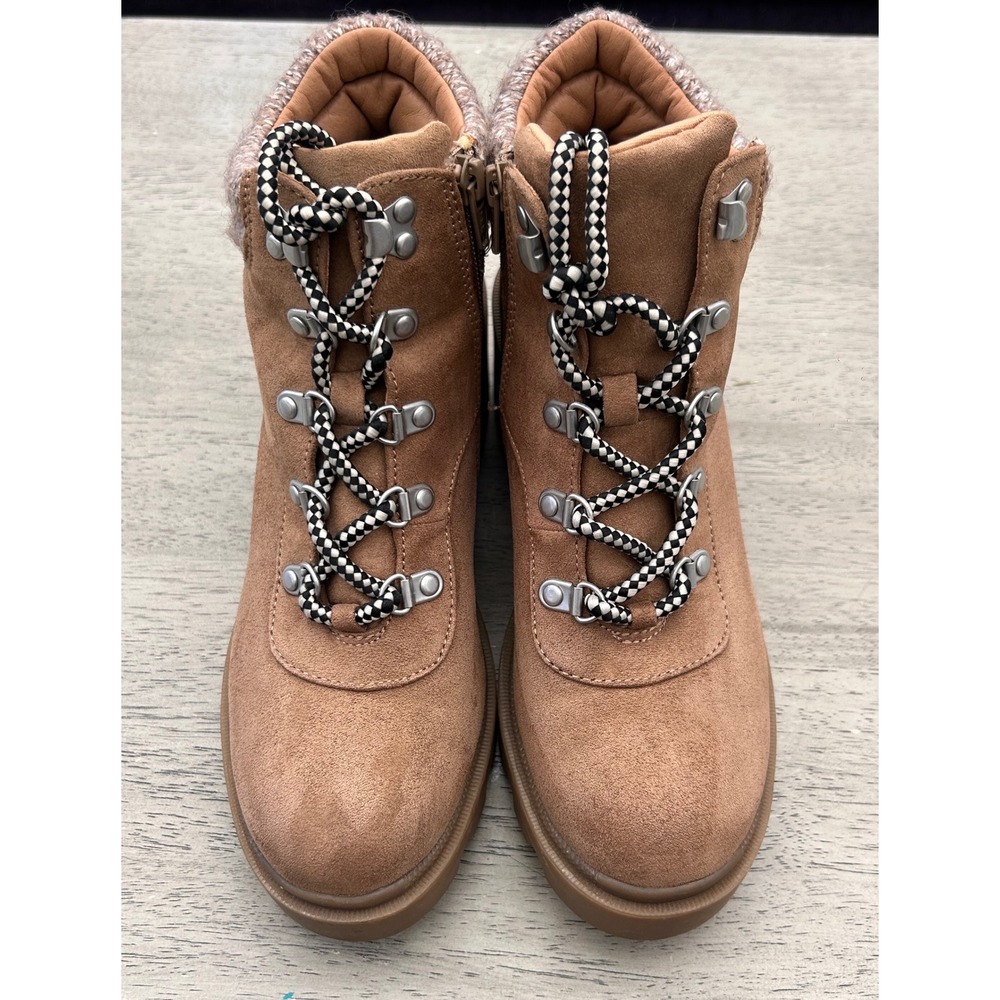 Universal Thread Tan Faux Suede Knit Collar Lug Sole Lace Up Boots Size 8.5